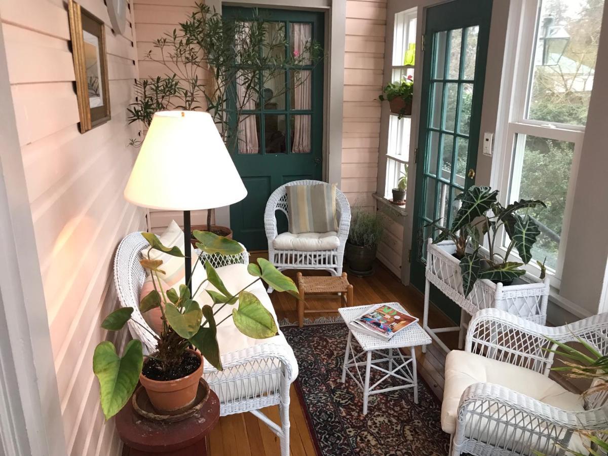Charles Bass House Bed & Breakfast South Boston Exterior foto